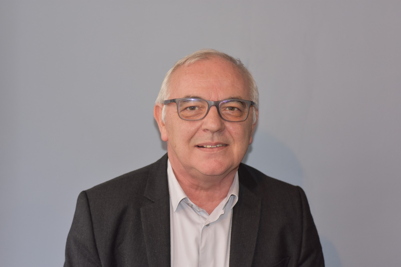 18 . Philippe HOUPLAIN